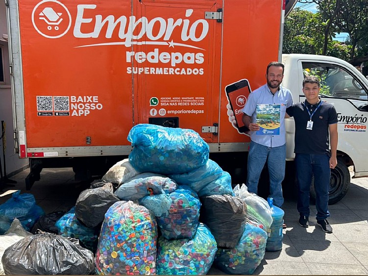 Santa Casa de Jales recebe milhares de tampinhas da cidade de Castilho para o projeto Santa Tampinha e Lacre do Bem