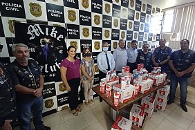 Policiais Aposentados e Moto clube Mike Maluko realizam doação de leite para Santa Casa de Jales