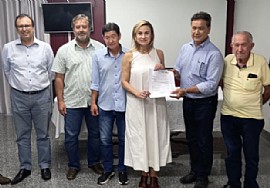 Santa Casa de Jales recebe visita da Deputada Estadual Analice Fernandes
