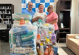 Grupo de Santa Albertina realizam doação de itens de bebê para Santa Casa de Jales