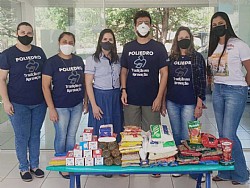 Trote Solidário: Alunos do 3ºcolegial da escola Ferreira Prado arrecadam alimentos para Santa Casa de Jales